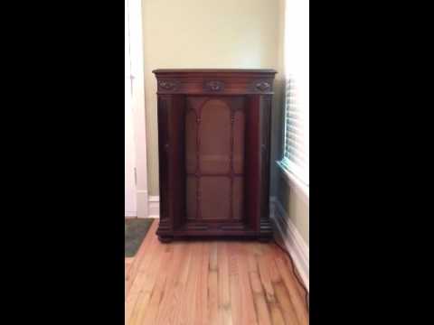 By the Fireside • Van Phillips and His Band (Victrola Credenza)