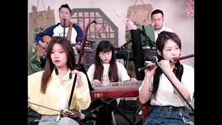 Download lagu Shanghai Bund《上海灘》LIVE Tangyin 唐音樂隊 二胡 竹笛 古筝 Erhu Dizi Guzheng Chinese Song 國樂 เจ้าพ่อเซี่ยงไฮ้ 上海滩 mp3