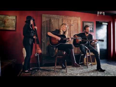 Holly Williams || The Attic Sessions