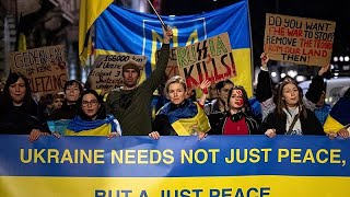 Beginn des russischen Angriffskriegs: Europäer zeigen zum 4. Jahrestag Solidarität mit Ukraine