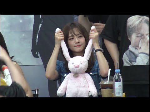 190630 JISOO CUT FANCAM FROM PHOTOBOOK FANSIGN (1)