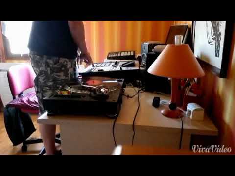 ROLAND MV 8800 BOOM BAP AND SAMPLING HIP HOP