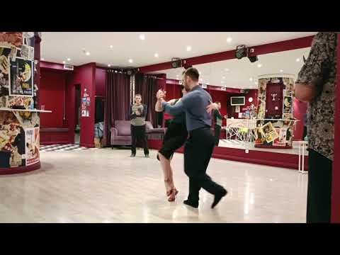 Tango NUEVO circular Volcada with Colgada