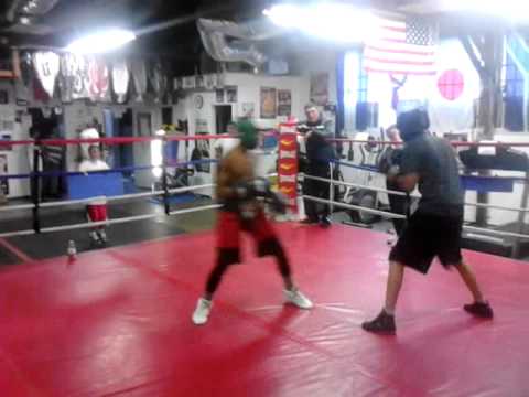 Khalid Mahasin sparring rd 3 9/10/13