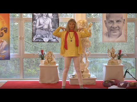 Live Yogastunde Yoga ab 50 mit Sharima - 16:15 Uhr 30.03.2020