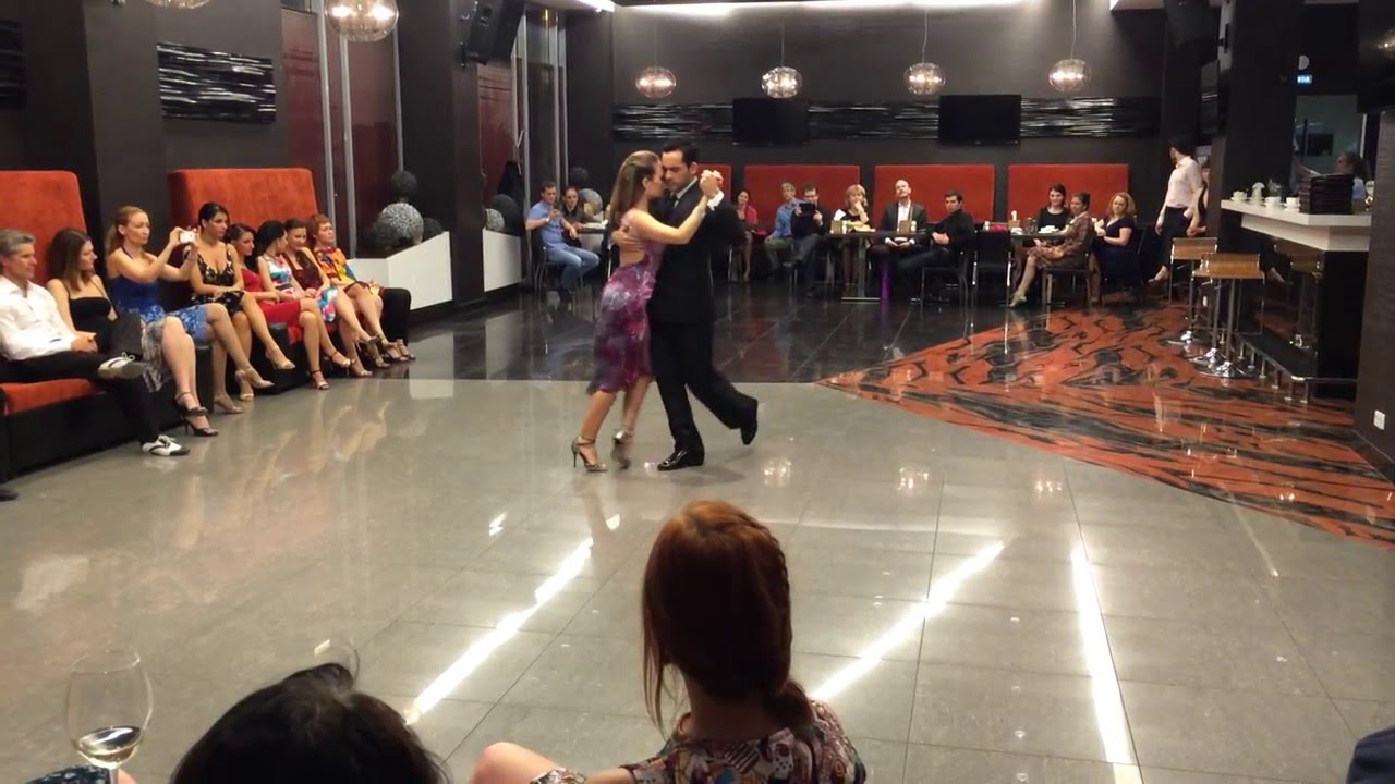 Sebastian Acosta & Lorena Gonzales  show