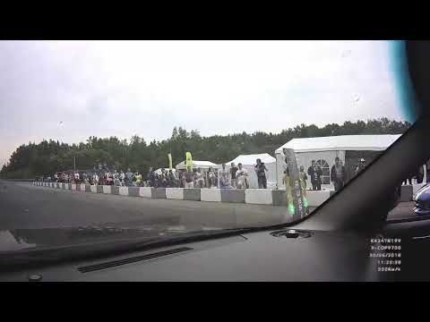 300C SRT8 vs Dodge Viper 1