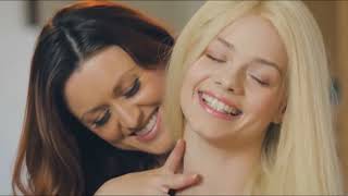 lesbien girl massage with kiss
