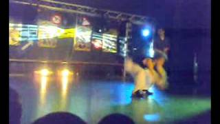 Dutch Breakdance Battle: Little Thom & Ade vs BBoy Showtime & BBoy Fearless(12 Dec, '08)