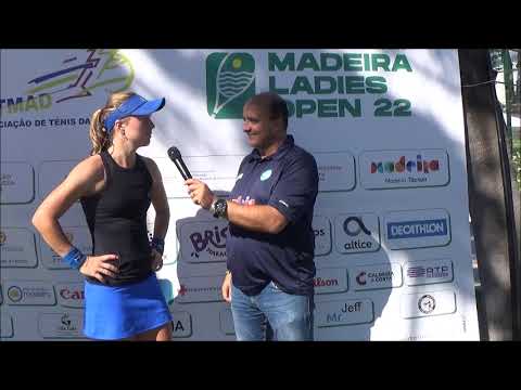 Lena Papadakis sem problemas na estreia