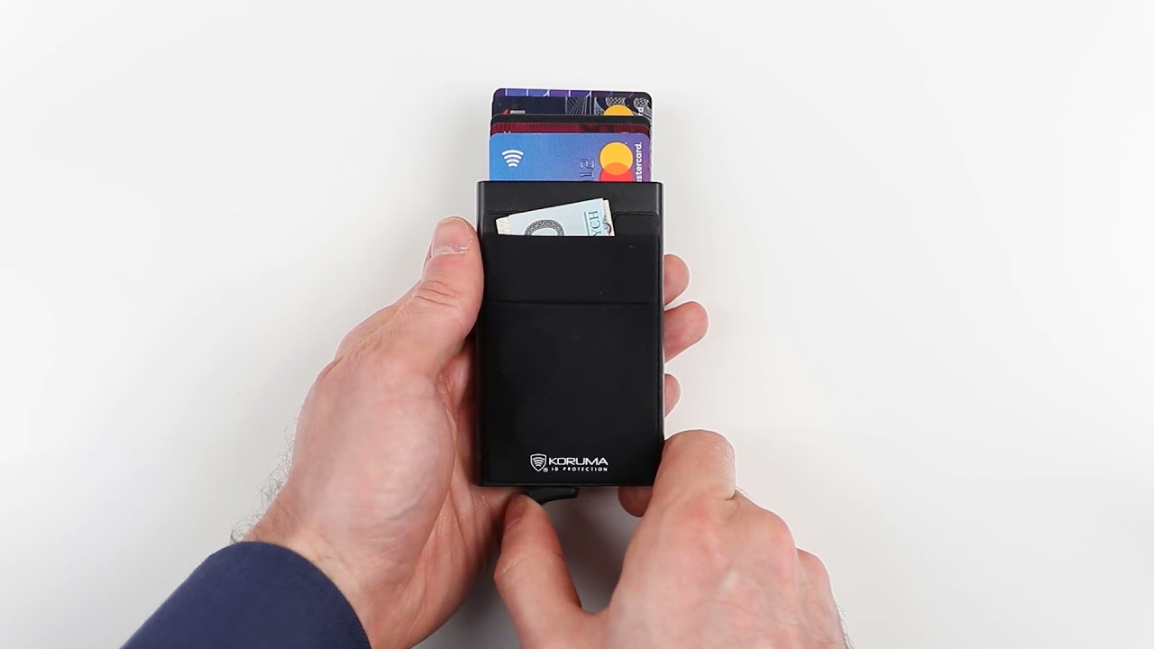 Aluminiowy portfel RFID na karty, banknoty oraz monety z mechanizmem wysuwania kart Koruma - KUK-65