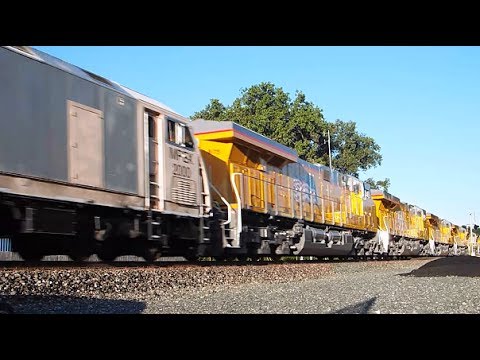 Must See! Amazing power on the NS Chicago Line! Brand New Union Pacific GEVOs
