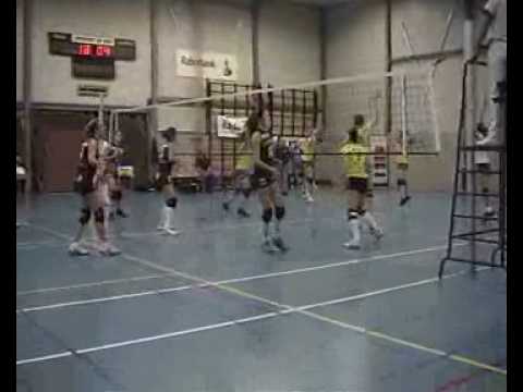 Zwaluwhoeve/HSC dames 1 triomferen in thriller