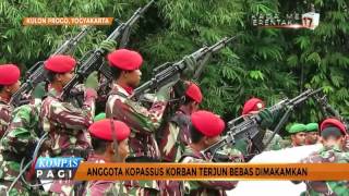 Download lagu Anggota Kopassus Korban Terjun Bebas Dimakamkan mp3