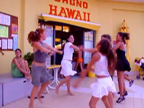 Ballerine al bagno Hawaii