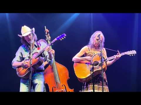 Gillian Welch & David Rawlings - Brokedown Palace (Grateful Dead) Capitol Theatre, Port Chester, NY