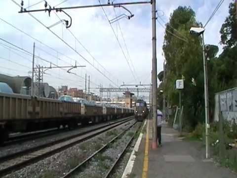 E656.444 in partenza con l' EXP 14499 Lourdes - Napoli Centrale