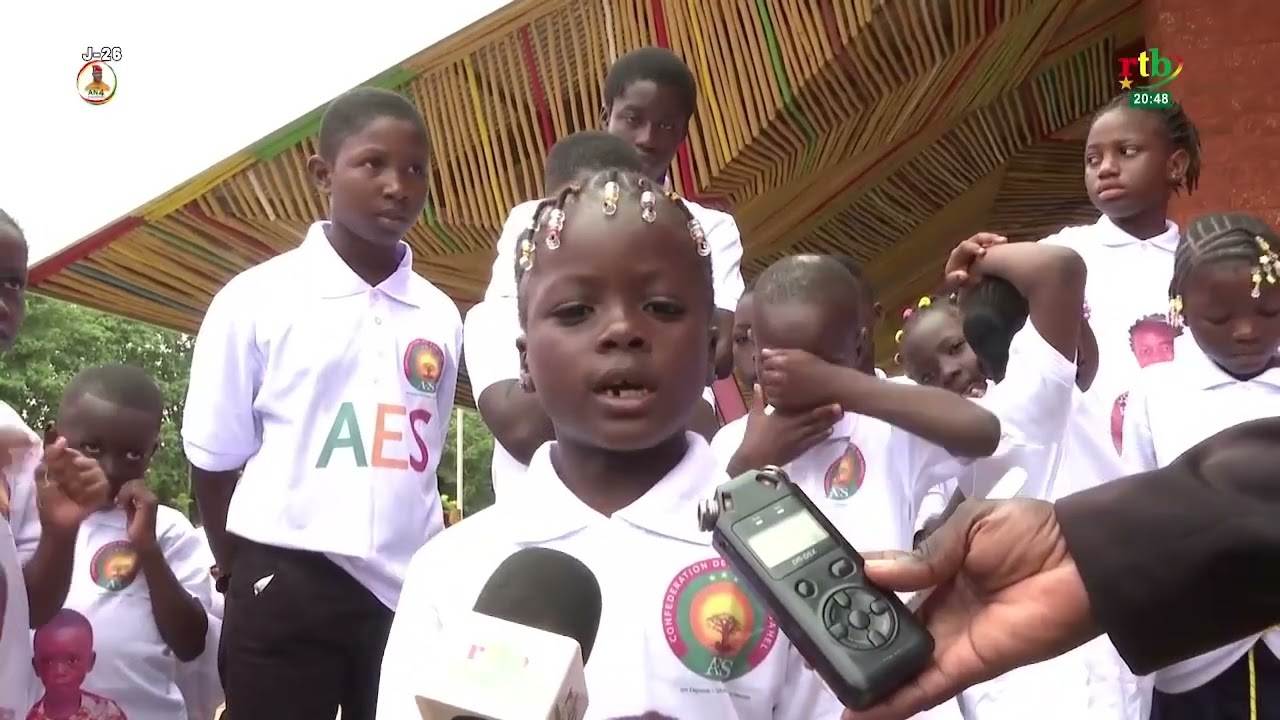 Les élèves du centre d'éveil et d'éducation privé de Bobo visitent le Mémorial Thomas Sankara