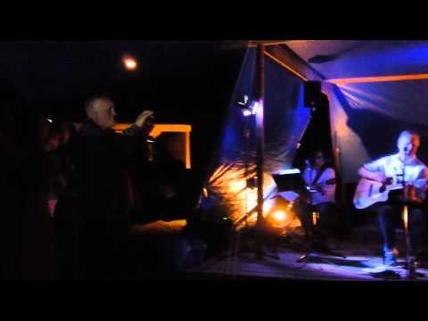 Oh oh den haag van Harry Klorkestein, gespeeld door The Hagues.