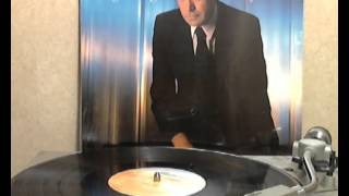 Mickey Gilley- She Reminded Me of You [original Lp version]