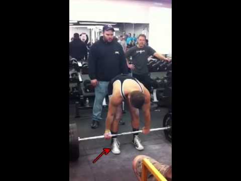 Coaches eye: 700 pound Raw Deadliftl