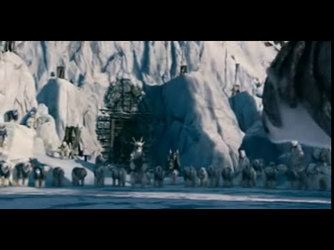 THE GOLDEN COMPASS BEARS FIGHT