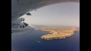 preview picture of video 'Atterraggio a Lampedusa con il Tecnam P2006'