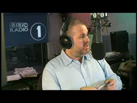 Moyles - Matt Fincham lego hair (Web Streaming Mon 12 Jan 09:24-09:32)