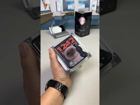 Xiaomi Mix Flip Hands-On First Look at Compact Foldable Innovation #shorts