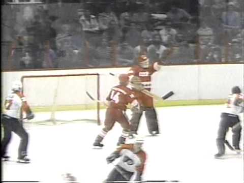 PHILADELPHIA FLYERS - USSR (SUPERSERIE 1982/83) (3)