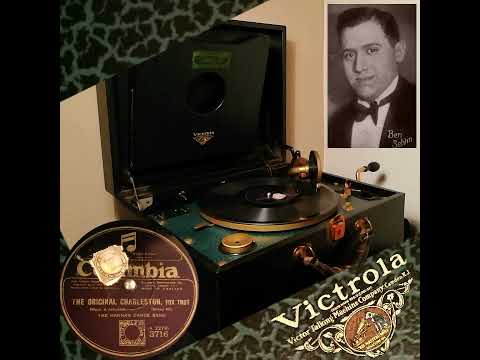 Gramophone plays, Original Charleston  -  Hannan Dance Band  Victrola VV 2-60 ( Columbia 3716)