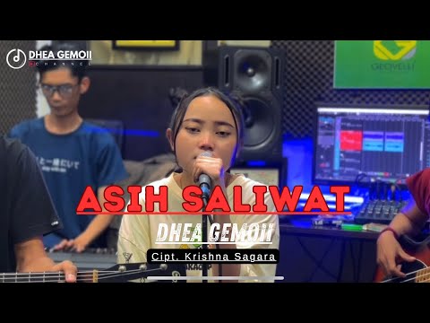 ASIH SALIWAT - KRISHNA SAGARA (LIVE COVER DHEA GEMOII) POJOK SUARA VERSI AKUSTIK