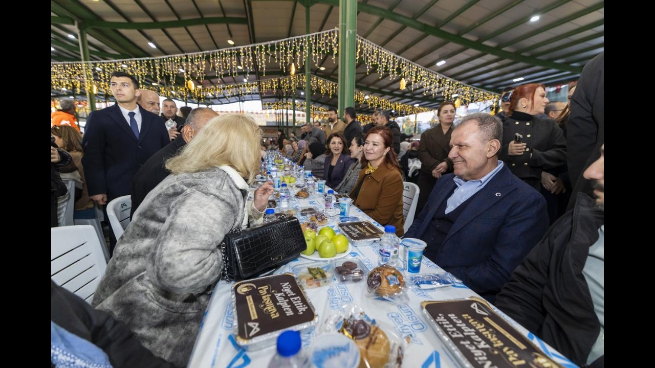 BAŞKAN SEÇER VE MERAL SEÇER TARSUSLULARLA İFTAR SOFRASINDA BULUŞTU