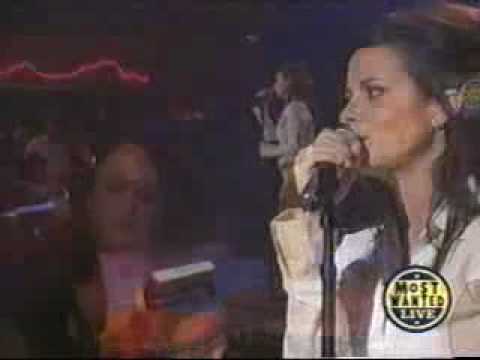 Niagra Falls - Sara Evans