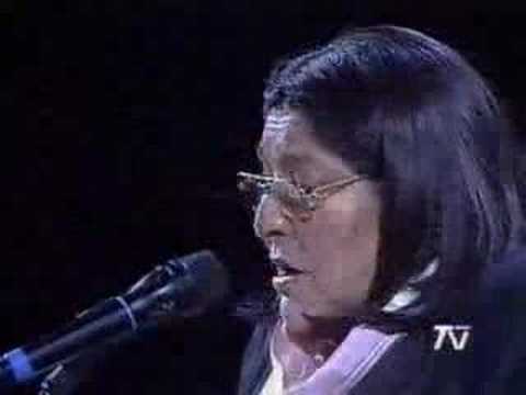 Videoclip de Cuando Me Acuerdo De Mi País — Mercedes Sosa