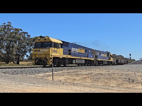3XM4 PN Steelie/intermodal (NR92, NR21), Spencer Jnc to Melbourne, 1300, 30/10/24, Ararat West VIC