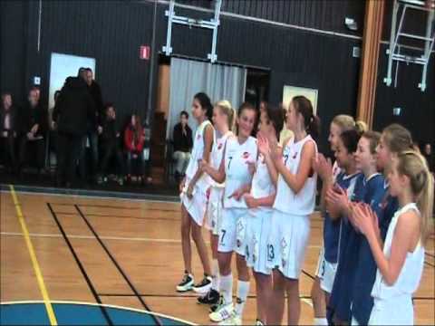 MalbasF98 möter Polisen i Borgar sporthall i samband med RM 2013