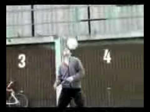 der-ball-muss-ins-tor.3gp