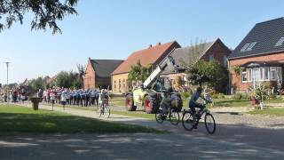 preview picture of video 'Umzug zum Erntefest 2014 in Plöwen'