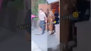 Travis Kelce talking to his friends VS talking to Taylor Swift...