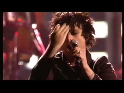 Green Day - Holiday (Live At EMAs 11/03/2005) HQ