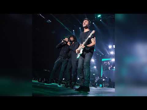 Max Pezzali, Nek, Francesco Renga: Raccontami, Dimmi cos'è, Una canzone d'amore (Medley Acustico)