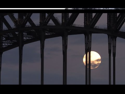 Photo Inspiration | Epic Timelapse of the Supermoon Around Iconic Sydney