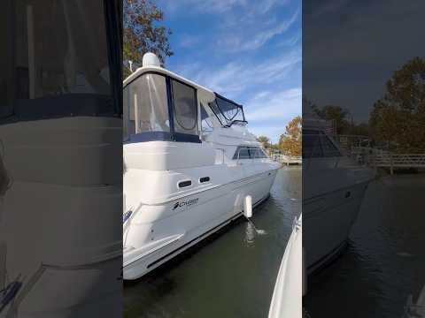 2004 Cruisers Yachts 375 Motoryacht Video