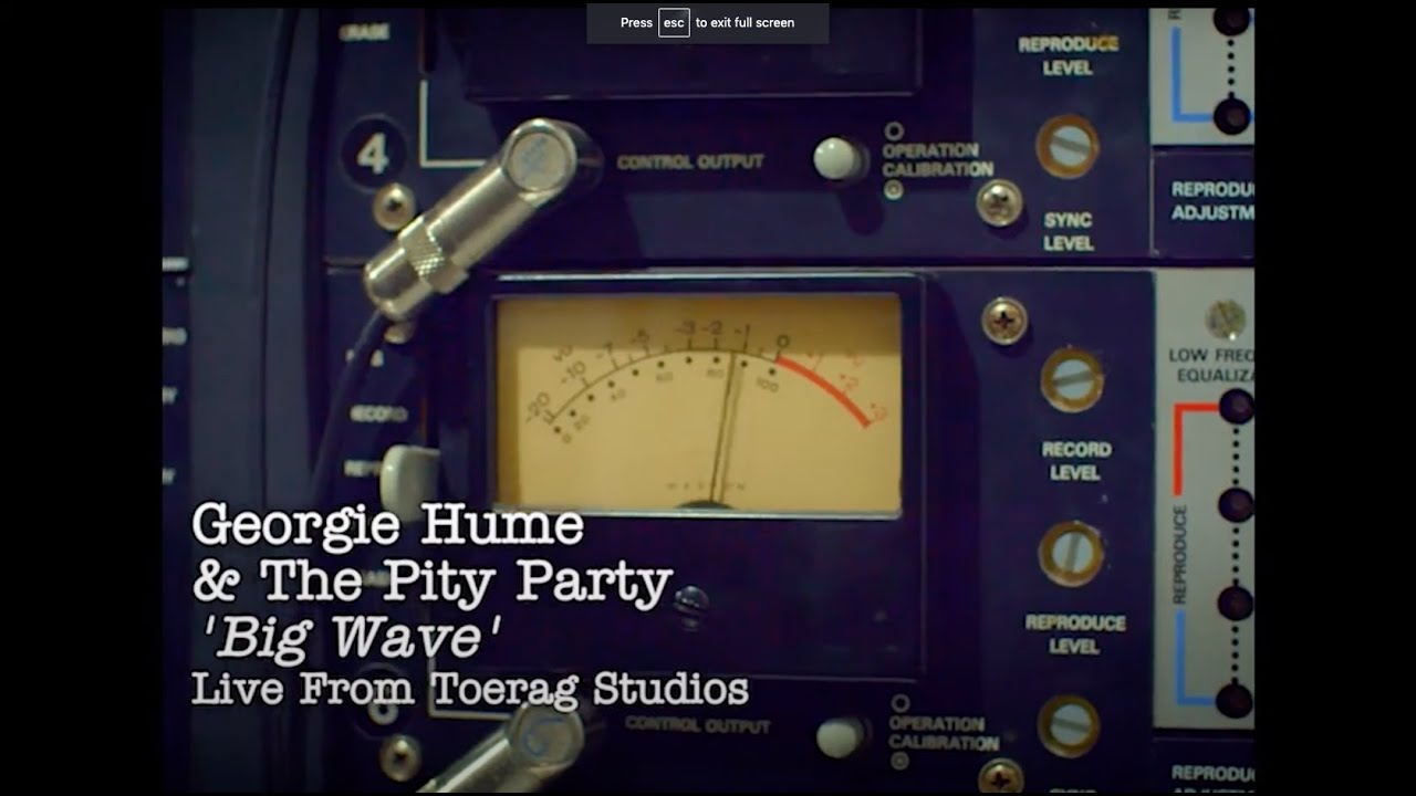 Georgie Hume & The Pity Party - Big Wave (Live from Toe Rag Studios) - YouTube