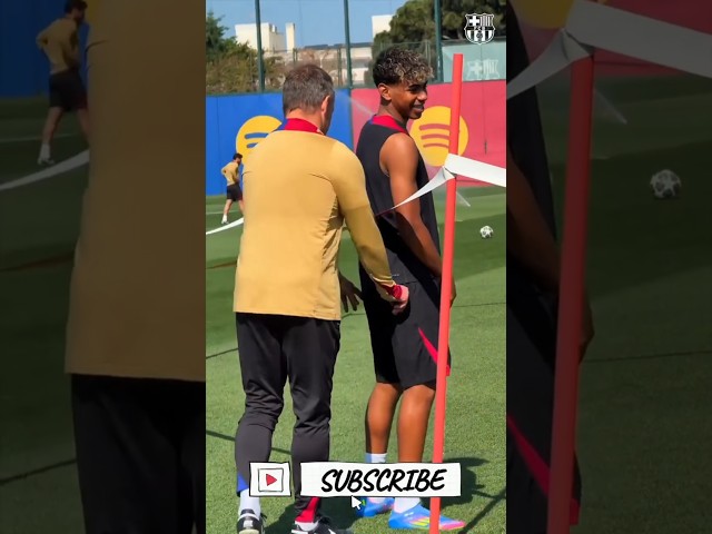 Vídeo relacionado con FC Barcelona - Pantalón de entrenamiento de la seleccióncolección oficial FC Barcelona para hombre - Talla para adulto, Hombre, azul marino, L