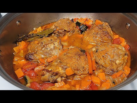 One-Pan Juicy Chicken Thighs & Vegetables (Easy Skillet Dinner)
