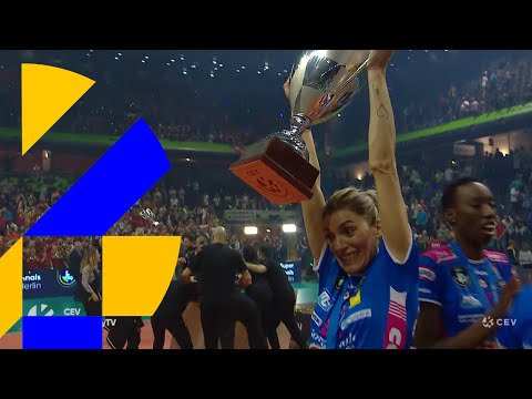 Volleyball star Piccinini retires | Grazie, Francesca!