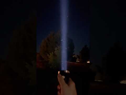 DM1.12 Noctigon Dual Channel Hank Flashlight In Action