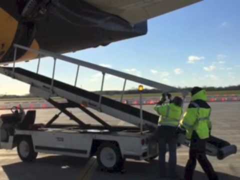 11 21 15 UPS GSE Beltloader